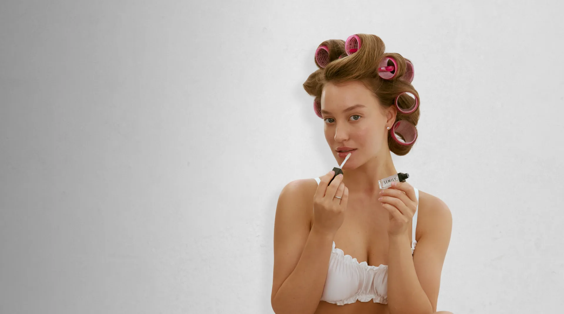 Масло-блеск для губ с прозрачным оттенком