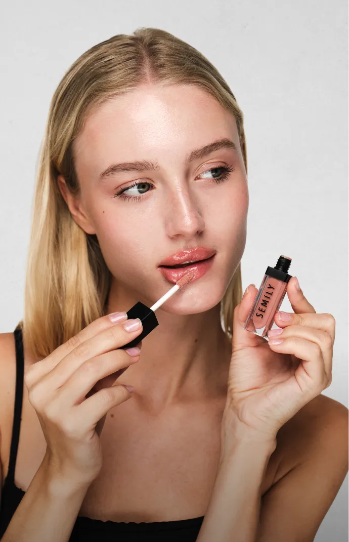 Масло-блеск для губ с оттенком PEACH JAM