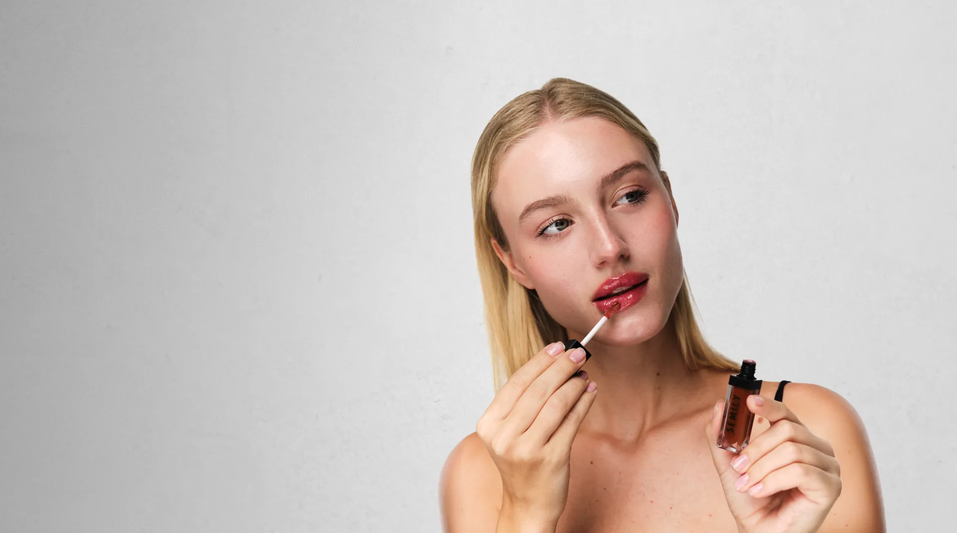 Масло-блеск для губ с оттенком PECAN PIE